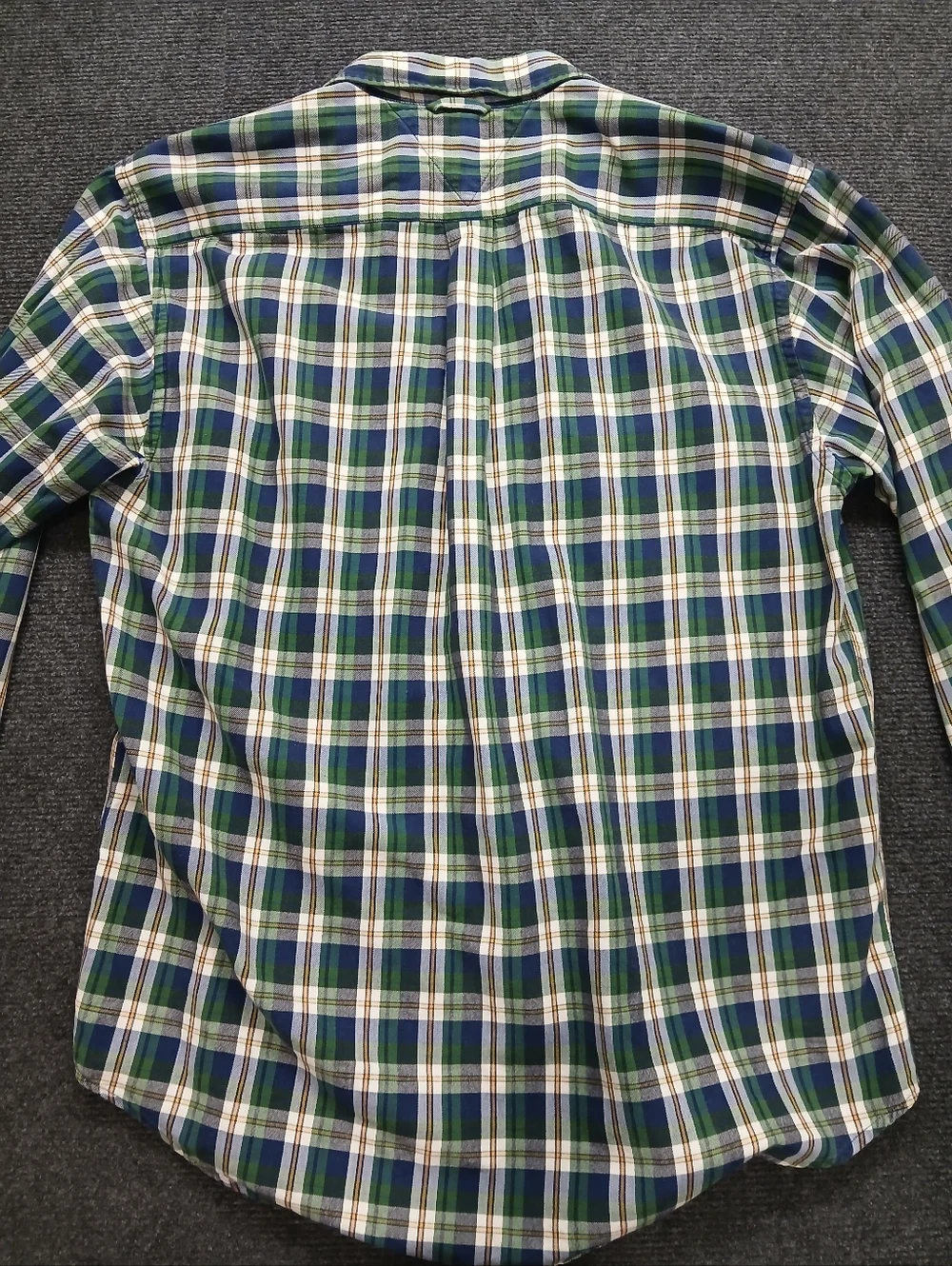 Tommy Hilfiger Men's SZ MED. Green, Blue & White Plaid Button-Down L/S Shirt - Picture 8 of 10